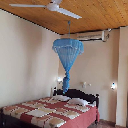 Guesthouse Sunshine Aluthgama Buitenkant foto